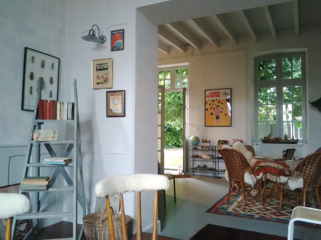 La Bonne Ecole Bed & Breakfast Les Landes-Genusson Ngoại thất bức ảnh
