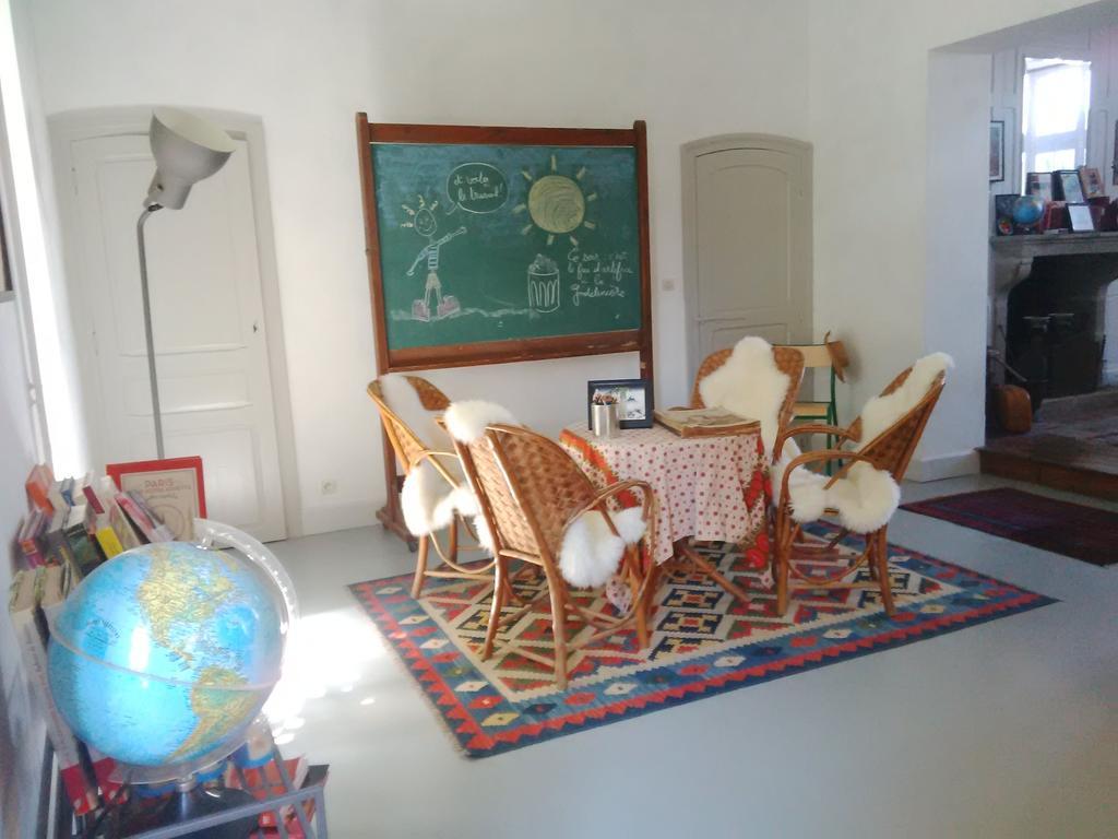La Bonne Ecole Bed & Breakfast Les Landes-Genusson Ngoại thất bức ảnh